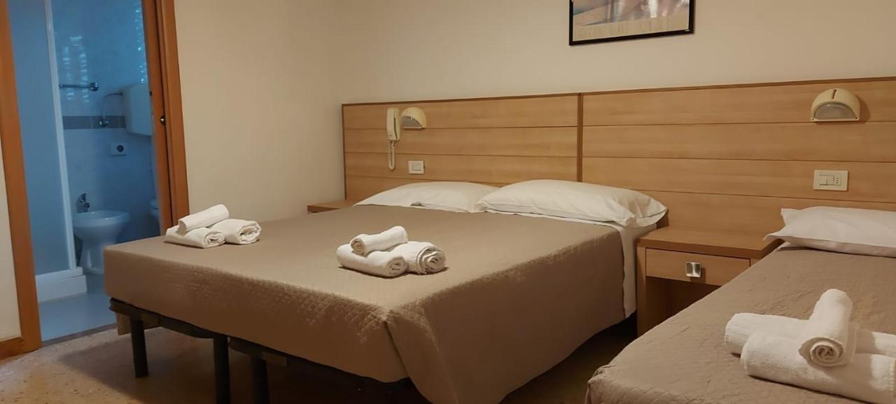 Hotel Brezza 리미니 외부 사진