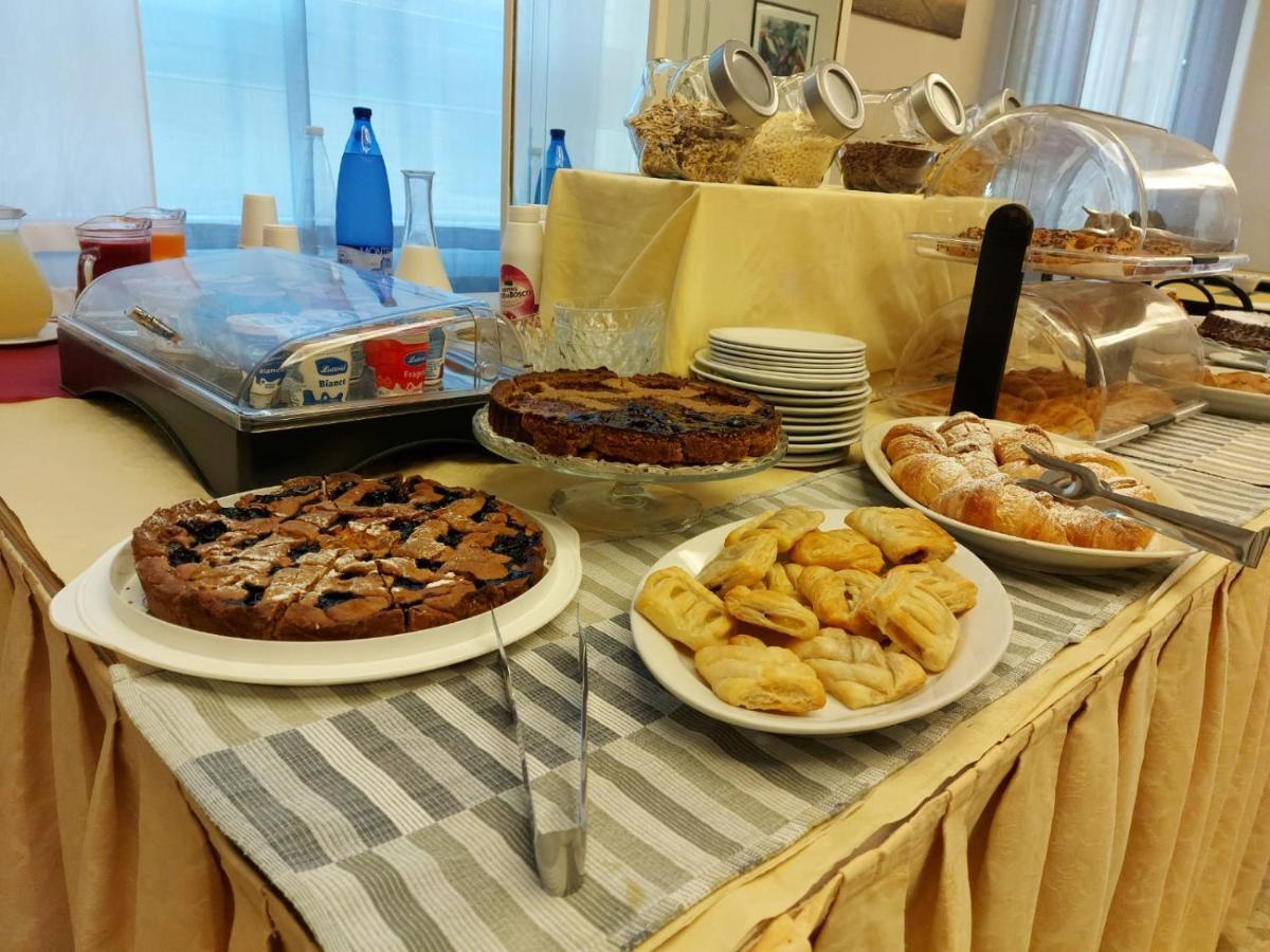 Hotel Brezza 리미니 외부 사진