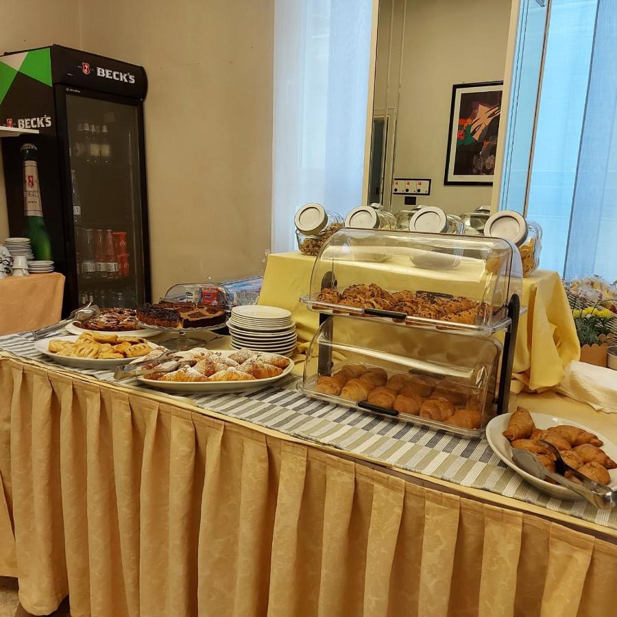 Hotel Brezza 리미니 외부 사진